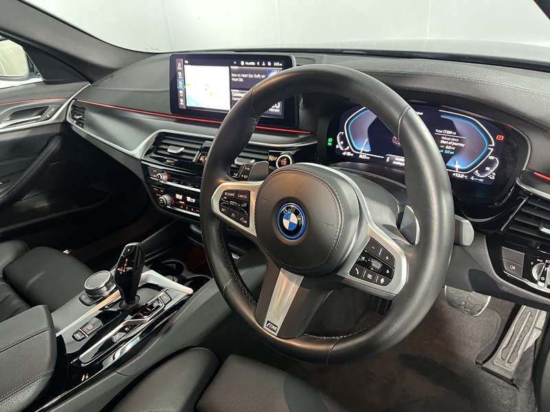 2022 (22) BMW 5 SERIES 530e M Sport 4dr Auto 5114563