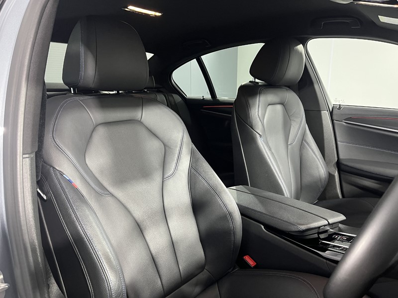 2022 (22) BMW 5 SERIES 530e M Sport 4dr Auto 5114568