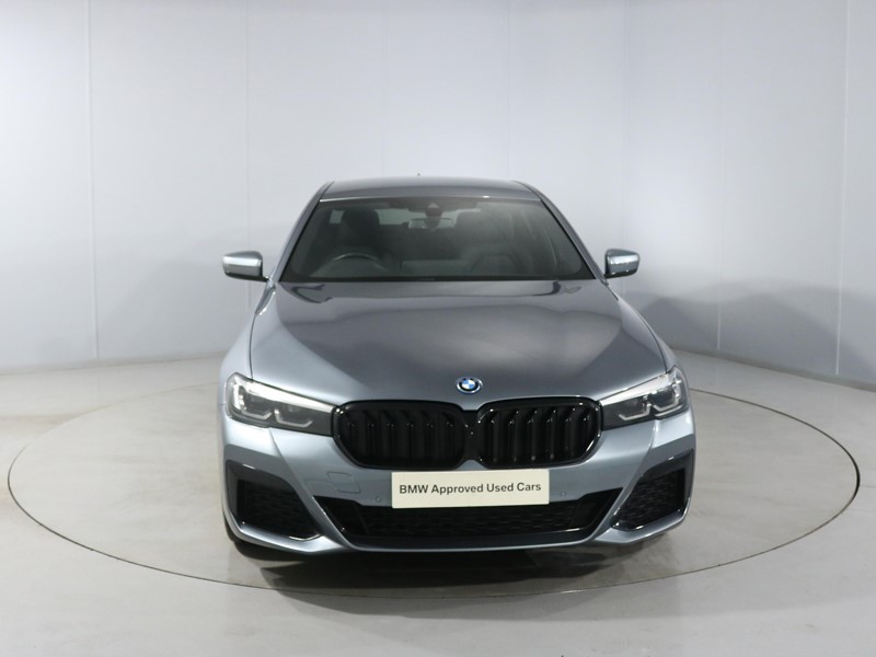 2022 (22) BMW 5 SERIES 530e M Sport 4dr Auto 5114573