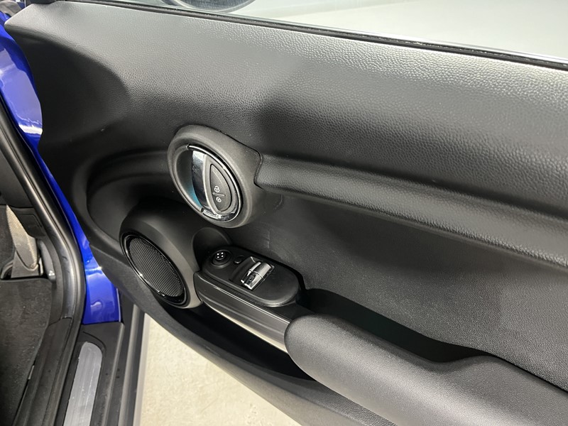 2018 (18) MINI HATCHBACK 1.5 Cooper II 3dr Auto 5115094