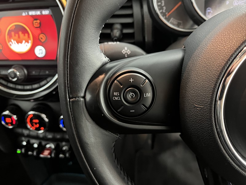 2018 (18) MINI HATCHBACK 1.5 Cooper II 3dr Auto 5115097