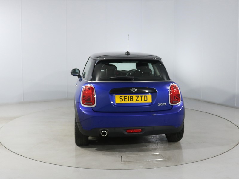 2018 (18) MINI HATCHBACK 1.5 Cooper II 3dr Auto 5115090