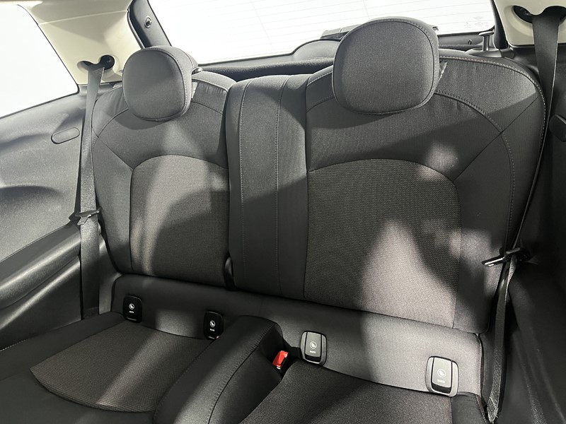 2018 (18) MINI HATCHBACK 1.5 Cooper II 3dr Auto 5115087