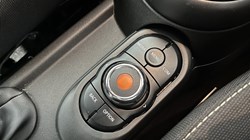 2018 (18) MINI HATCHBACK 1.5 Cooper II 3dr Auto 5115106