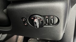 2018 (18) MINI HATCHBACK 1.5 Cooper II 3dr Auto 5115095