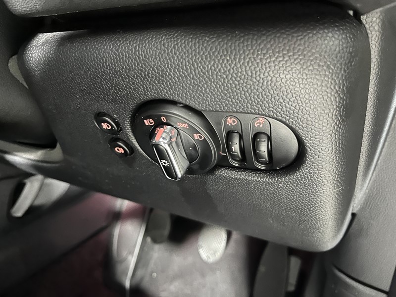 2020 (20) MINI HATCHBACK 1.5 Cooper Classic II 3dr 5164655