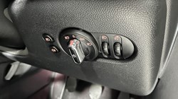 2020 (20) MINI HATCHBACK 1.5 Cooper Classic II 3dr 5164655