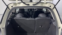 2020 (20) MINI HATCHBACK 1.5 Cooper Classic II 3dr 5164650