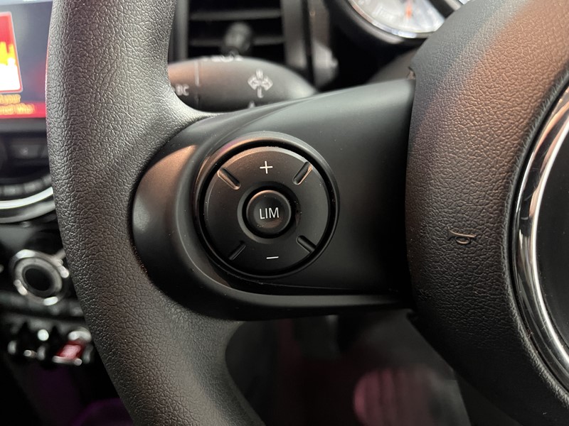 2020 (20) MINI HATCHBACK 1.5 Cooper Classic II 3dr 5164657