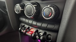 2020 (20) MINI HATCHBACK 1.5 Cooper Classic II 3dr 5164664