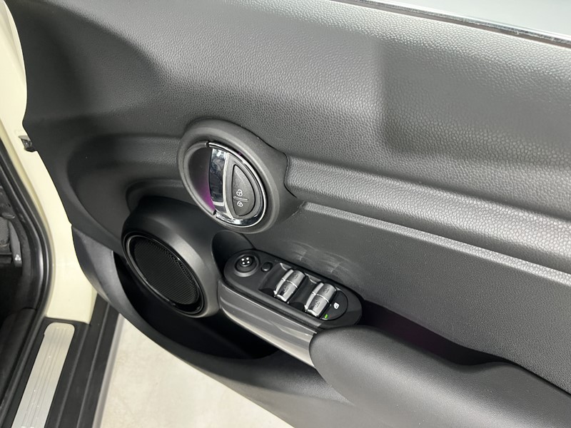 2020 (20) MINI HATCHBACK 1.5 Cooper Classic II 5dr [Comfort Pack] 5158278