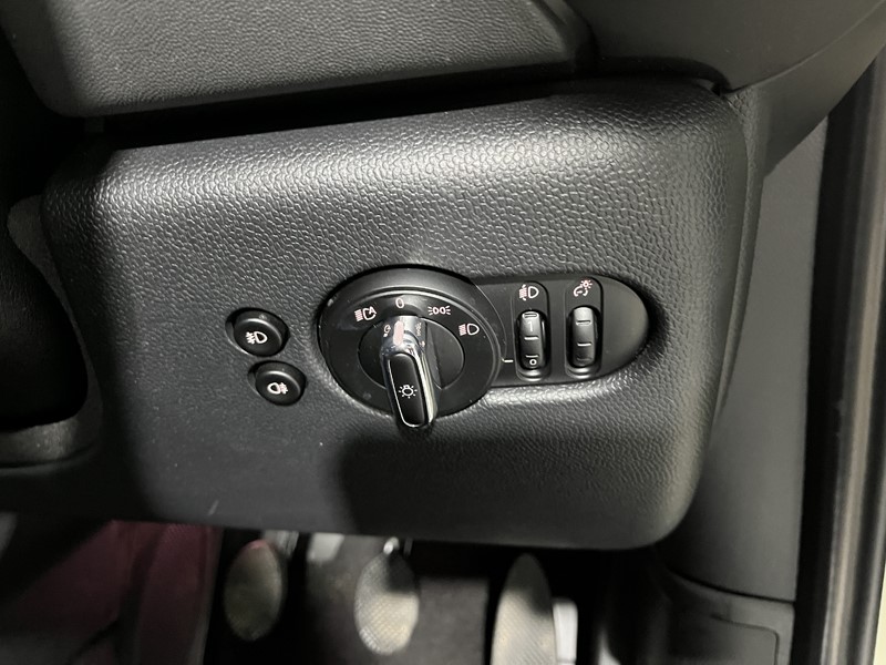 2020 (20) MINI HATCHBACK 1.5 Cooper Classic II 5dr [Comfort Pack] 5158279