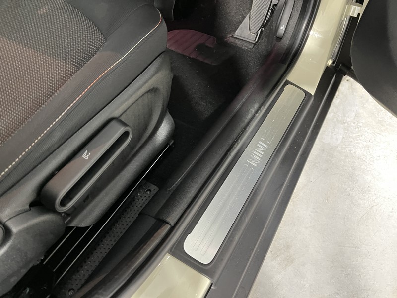 2020 (20) MINI HATCHBACK 1.5 Cooper Classic II 5dr [Comfort Pack] 5158277