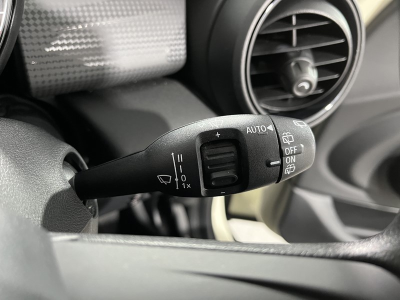 2020 (20) MINI HATCHBACK 1.5 Cooper Classic II 5dr [Comfort Pack] 5158283