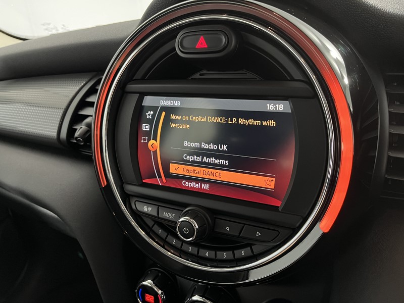 2020 (20) MINI HATCHBACK 1.5 Cooper Classic II 5dr [Comfort Pack] 5158285