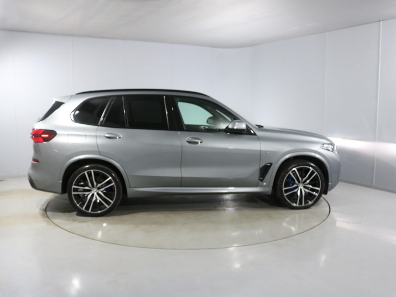 2023 (23) BMW X5 xDrive30d MHT M Sport 5dr Auto 5126460
