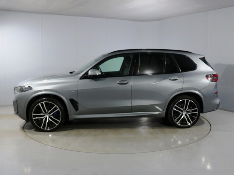 2023 (23) BMW X5 xDrive30d MHT M Sport 5dr Auto 5126509