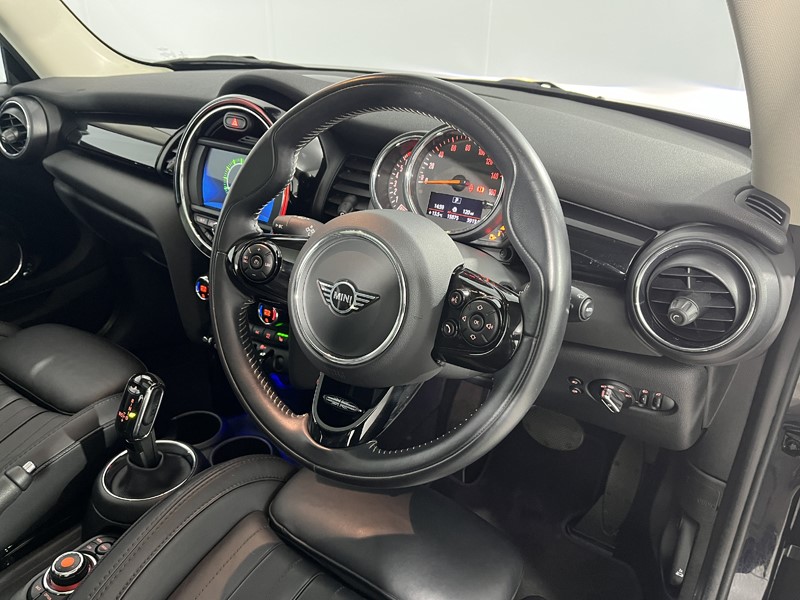 2021 (70) MINI HATCHBACK 1.5 Cooper Exclusive II 3dr Auto 5114518