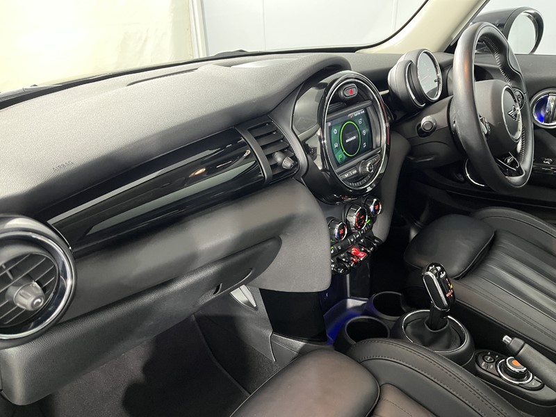 2021 (70) MINI HATCHBACK 1.5 Cooper Exclusive II 3dr Auto 5114519