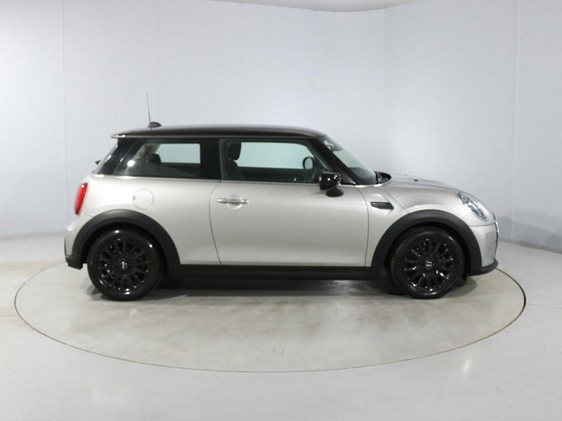 2023 (23) MINI HATCHBACK 1.5 Cooper Classic 3dr Auto 5121060