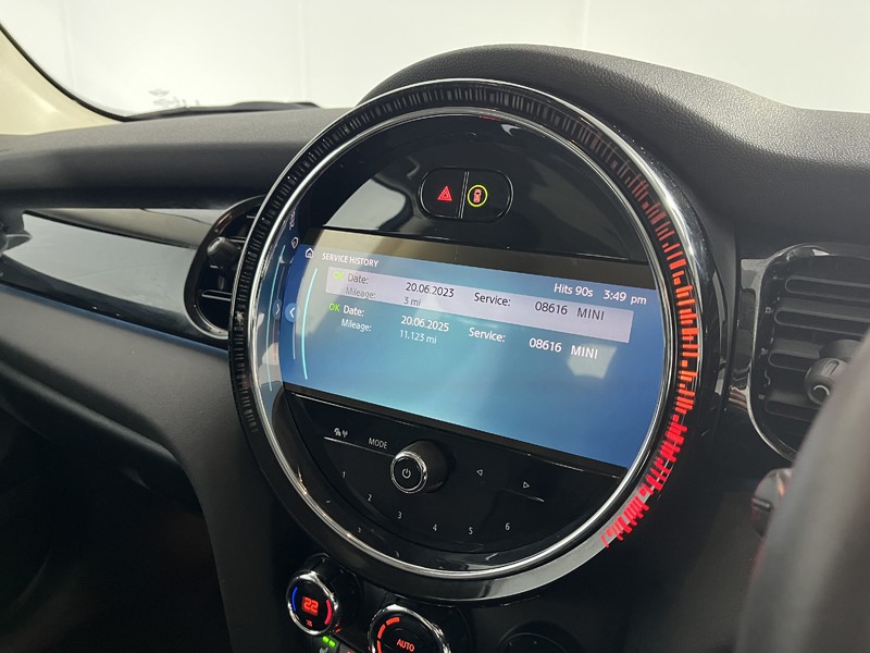 2023 (23) MINI HATCHBACK 1.5 Cooper Classic 3dr Auto 5121086