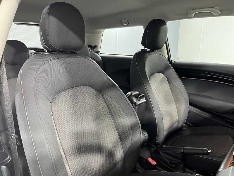 2023 (23) MINI HATCHBACK 1.5 Cooper Classic 3dr Auto 5121068