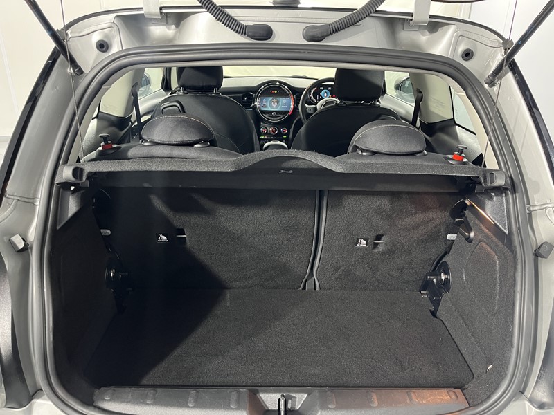 2023 (23) MINI HATCHBACK 1.5 Cooper Classic 3dr Auto 5121070