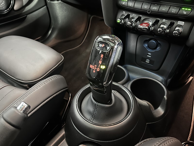 2022 (72) MINI HATCHBACK 1.5 Cooper Exclusive 3dr Auto 5139081