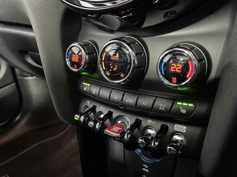 2022 (72) MINI HATCHBACK 1.5 Cooper Exclusive 3dr Auto 5139102