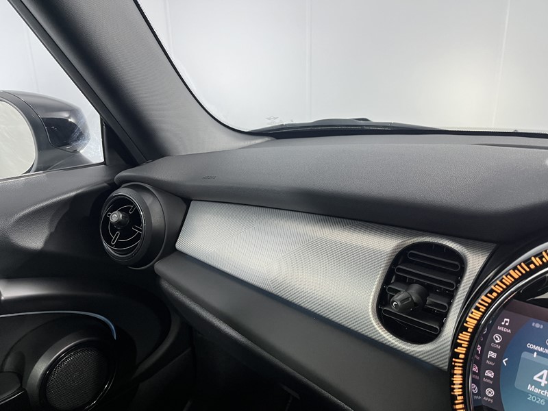 2022 (72) MINI HATCHBACK 1.5 Cooper Exclusive 3dr Auto 5139098