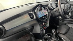 2022 (72) MINI HATCHBACK 1.5 Cooper Exclusive 3dr Auto 5139078