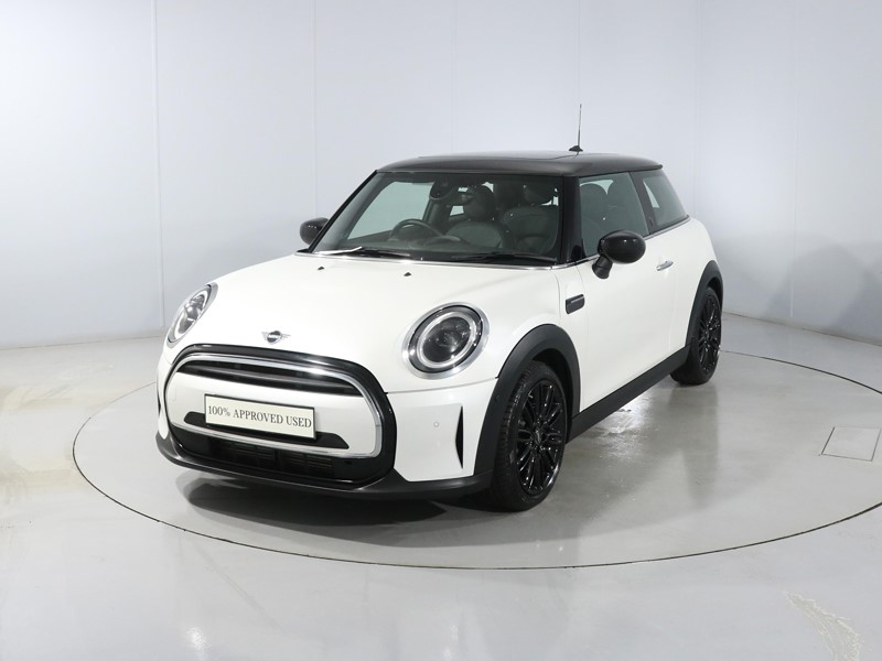2022 (72) MINI HATCHBACK 1.5 Cooper Exclusive 3dr Auto 5139113
