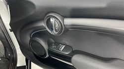 2022 (72) MINI HATCHBACK 1.5 Cooper Exclusive 3dr Auto 5139092