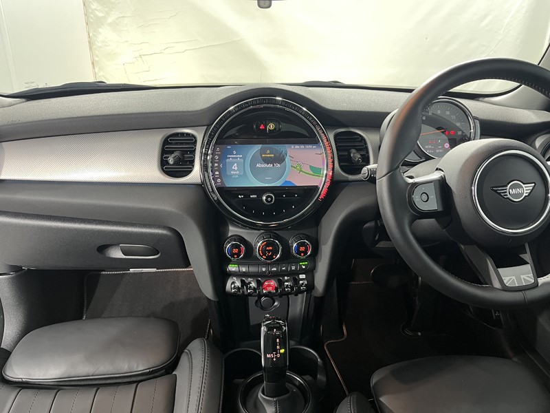 2022 (72) MINI HATCHBACK 1.5 Cooper Exclusive 3dr Auto 5139075