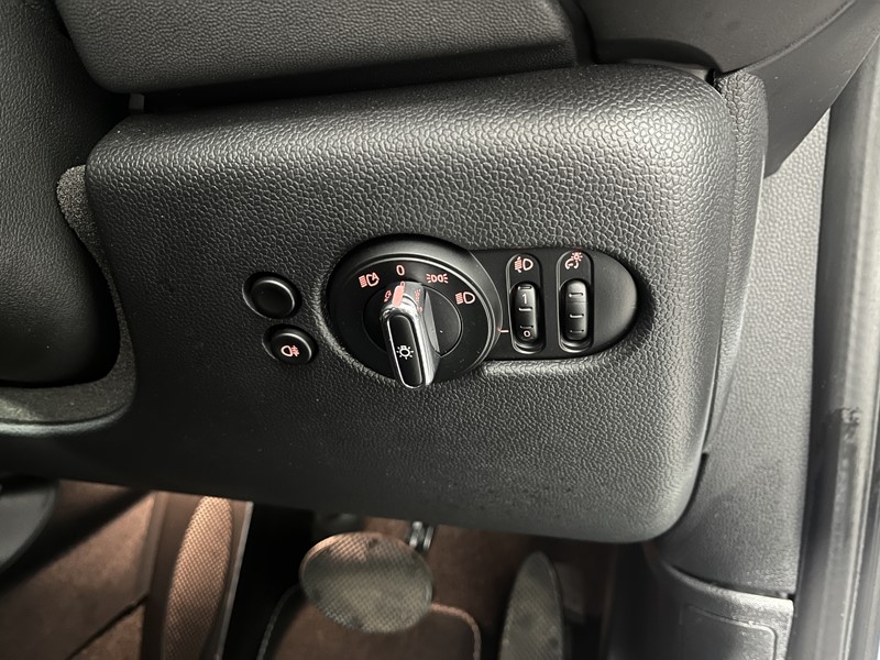 2022 (72) MINI HATCHBACK 1.5 Cooper Exclusive 3dr Auto 5139093