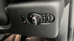 2022 (72) MINI HATCHBACK 1.5 Cooper Exclusive 3dr Auto 5139093