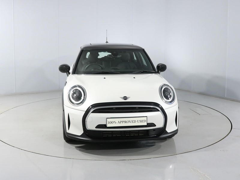 2022 (72) MINI HATCHBACK 1.5 Cooper Exclusive 3dr Auto 5139087