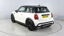 2022 (72) MINI HATCHBACK 1.5 Cooper Exclusive 3dr Auto 1
