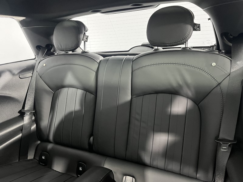 2022 (72) MINI HATCHBACK 1.5 Cooper Exclusive 3dr Auto 5139083