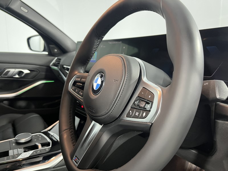 2023 (73) BMW 3 SERIES 320i M Sport 4dr Step Auto 5114868