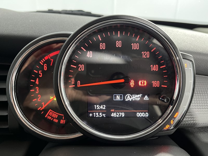 2020 (70) MINI HATCHBACK 1.5 Cooper Classic II 5dr 5144268