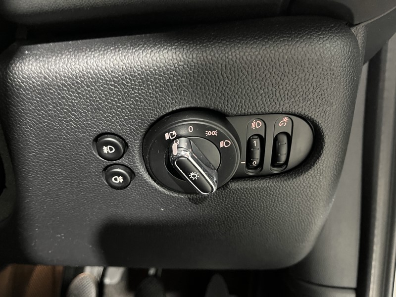 2020 (70) MINI HATCHBACK 1.5 Cooper Classic II 5dr 5144279