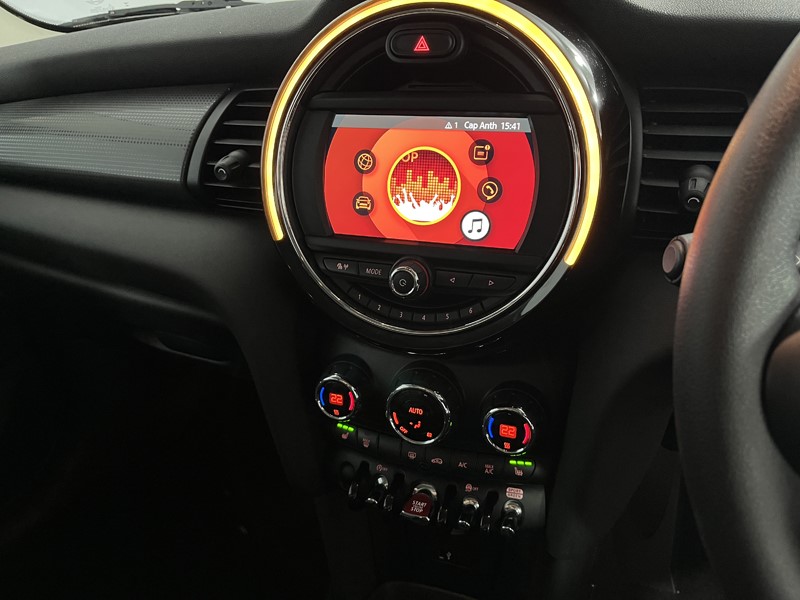 2020 (70) MINI HATCHBACK 1.5 Cooper Classic II 5dr 5144267