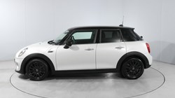 2020 (70) MINI HATCHBACK 1.5 Cooper Classic II 5dr 5144299