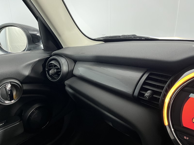 2020 (70) MINI HATCHBACK 1.5 Cooper Classic II 5dr 5144284