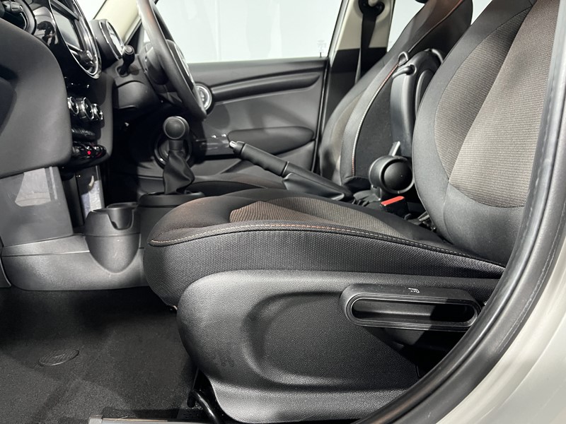 2020 (70) MINI HATCHBACK 1.5 Cooper Classic II 5dr 5144291