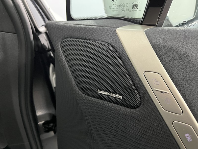 2022 (72) BMW iX 240kW xDrive40 M Sport Edition 76.6kWh 5dr Auto 5143689