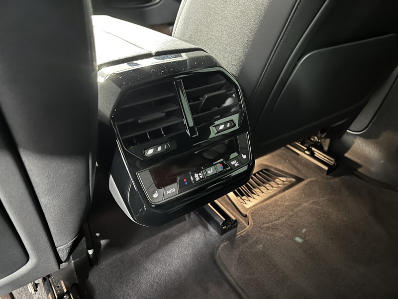 2022 (72) BMW iX 240kW xDrive40 M Sport Edition 76.6kWh 5dr Auto 5143708