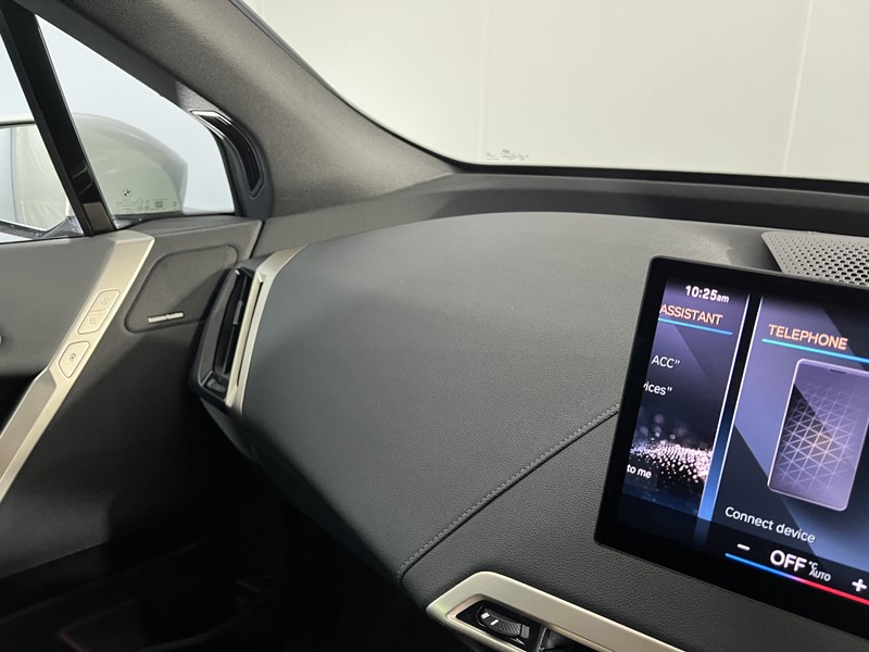 2022 (72) BMW iX 240kW xDrive40 M Sport Edition 76.6kWh 5dr Auto 5143696