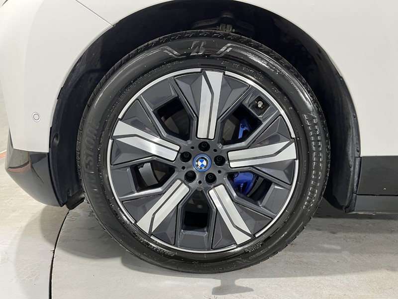 2022 (72) BMW iX 240kW xDrive40 M Sport Edition 76.6kWh 5dr Auto 5143682
